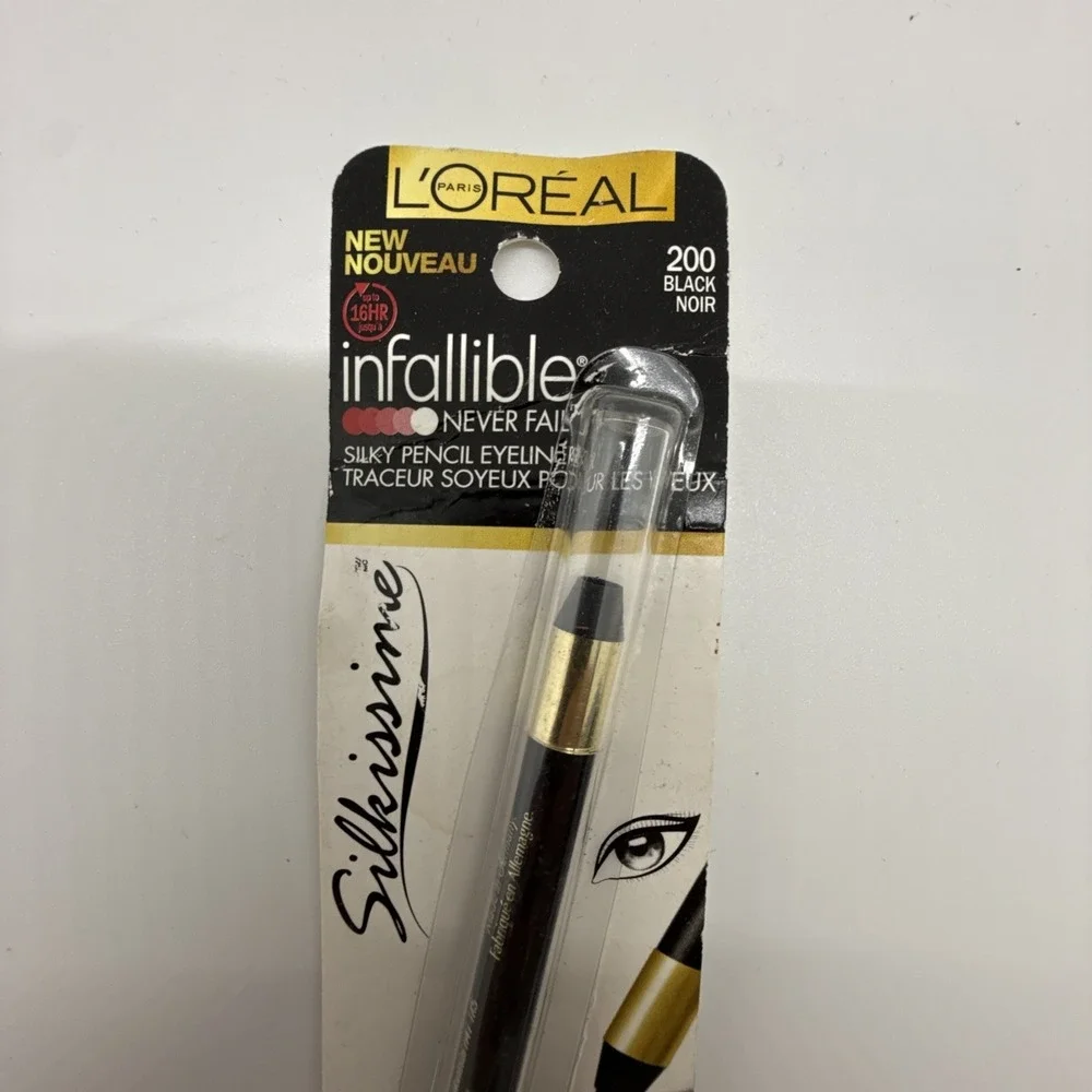 L'Oreal Paris Infallible Never Fail Silkissime Silky Pencil Eyeliner #200 BLACK